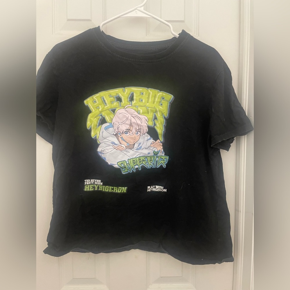 Graphic tee